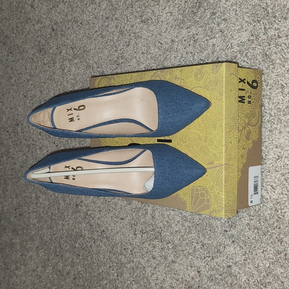 Denim heels size 8.5 - Picture 3 of 4